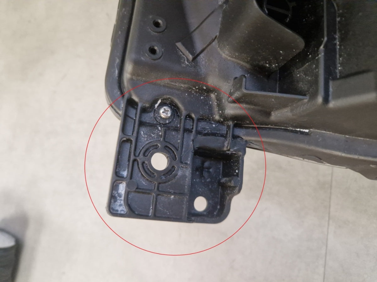 Prednji far SUZUKI IGNIS III LED 16- lijevi LH 100-5939D