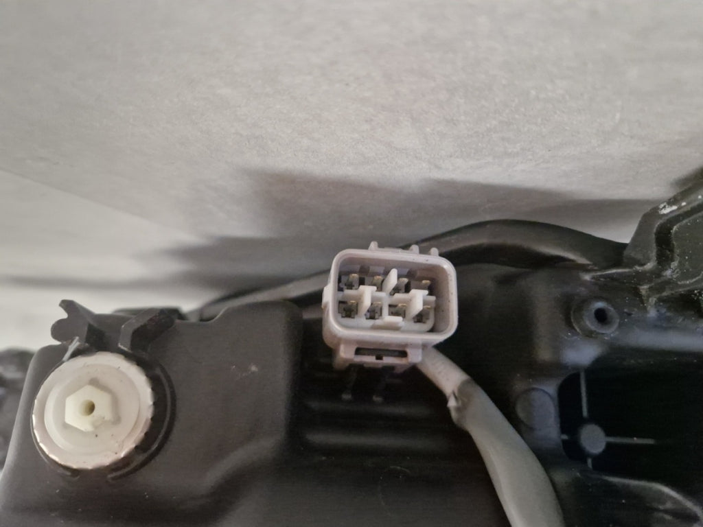 Prednji far SUZUKI IGNIS III LED 16- lijevi LH 100-5939D