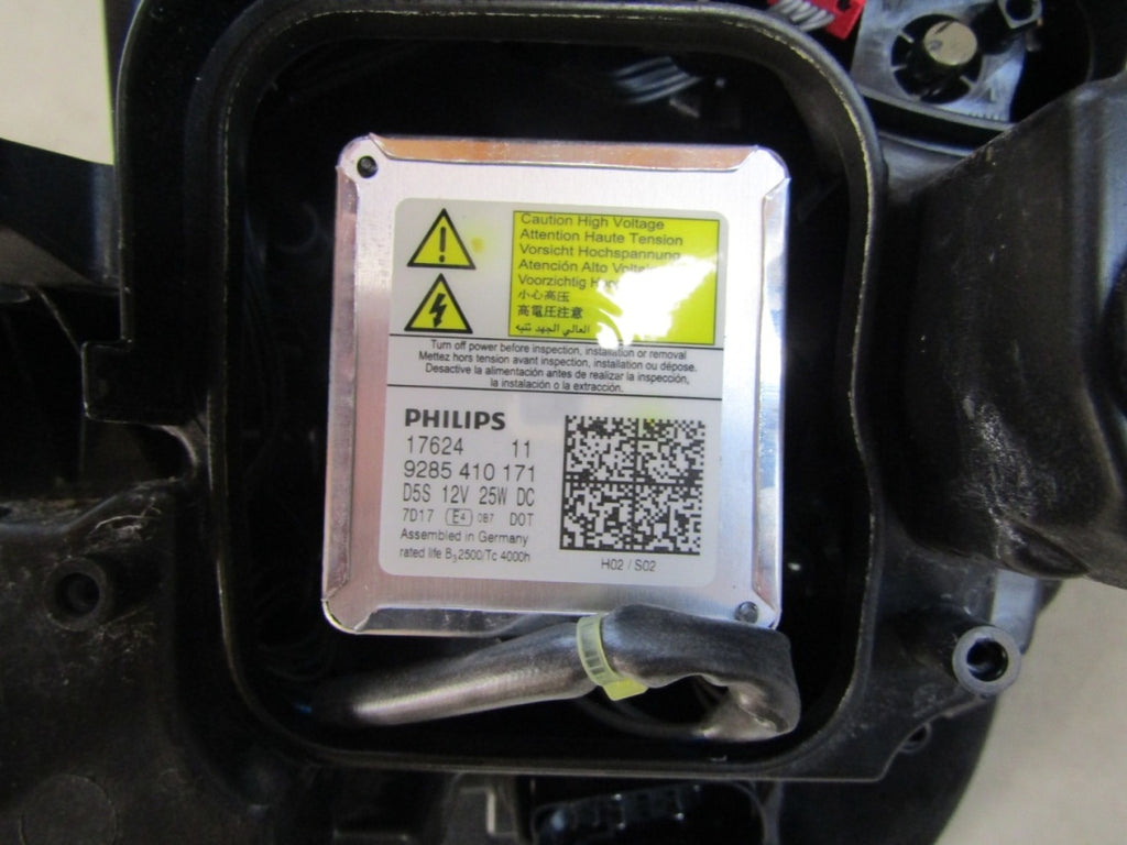 Prednji far AUDI A5 8W6 xenon nezakretni 16-19 RH desni 8W6941006C