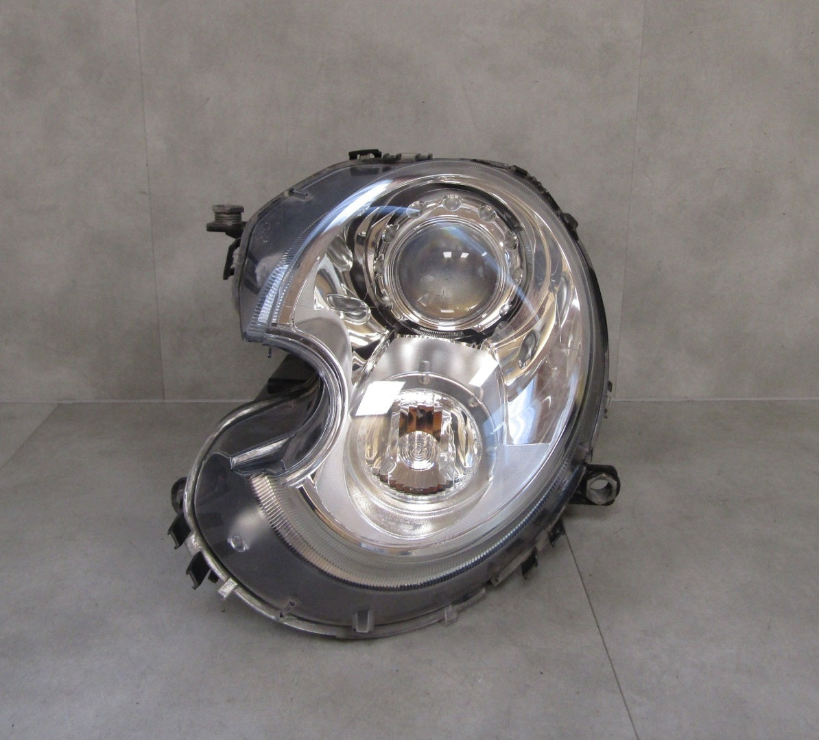 Prednji far MINI COOPER II R55 R56 R57 07- xenon nezakretni LH HBPO162703-03
