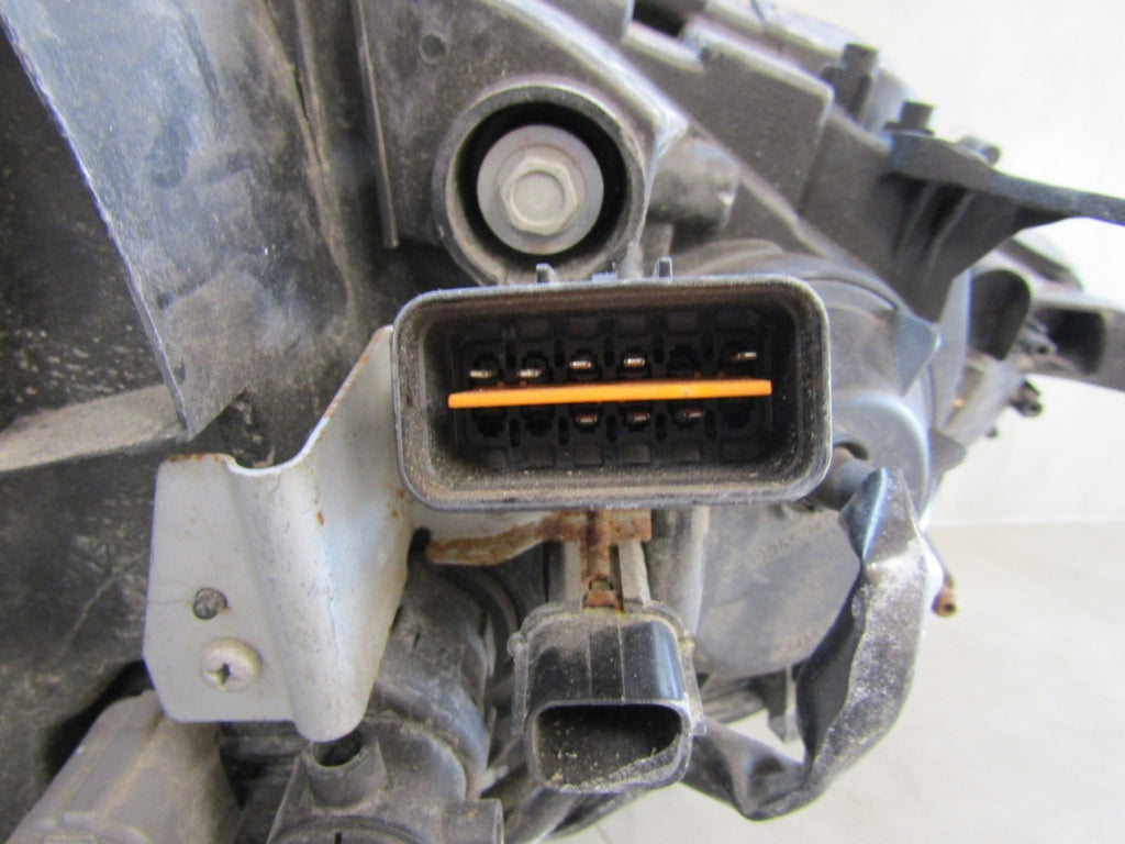 Prednji far MITSUBISHI LANCER 8 X halogen LH 07-