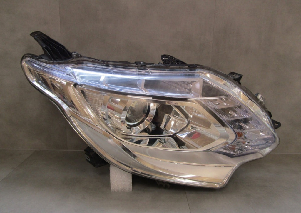 Prednji far MITSUBISHI L200 V xenon nezakretni 15-19 RH
