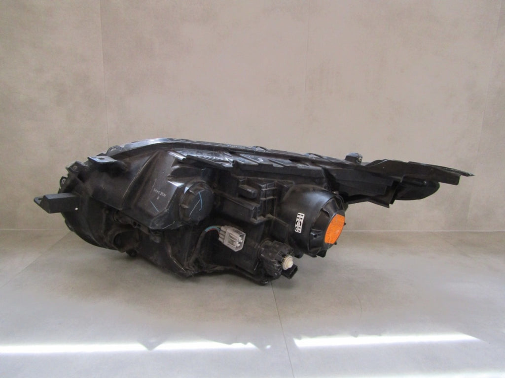 Prednji far MITSUBISHI L200 V xenon nezakretni 15-19 RH