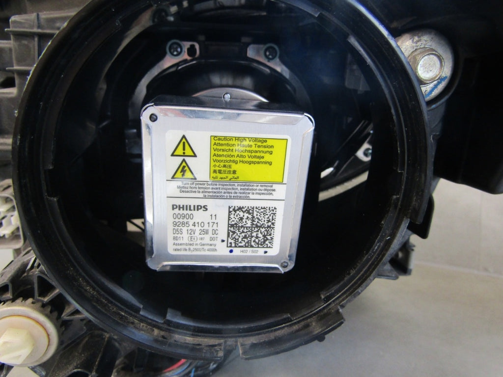 Prednji far MITSUBISHI L200 V xenon nezakretni 15-19 RH