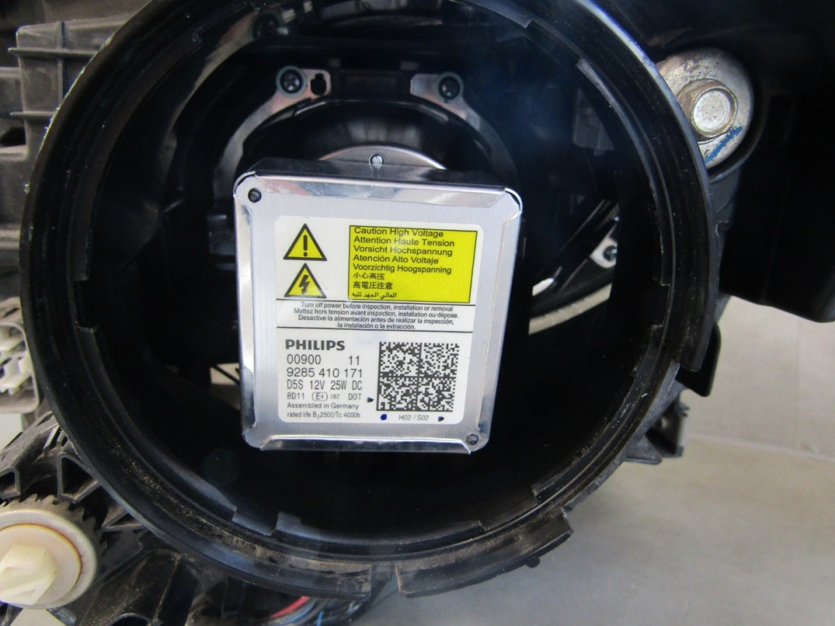 Prednji far MITSUBISHI L200 V xenon nezakretni 15-19 RH