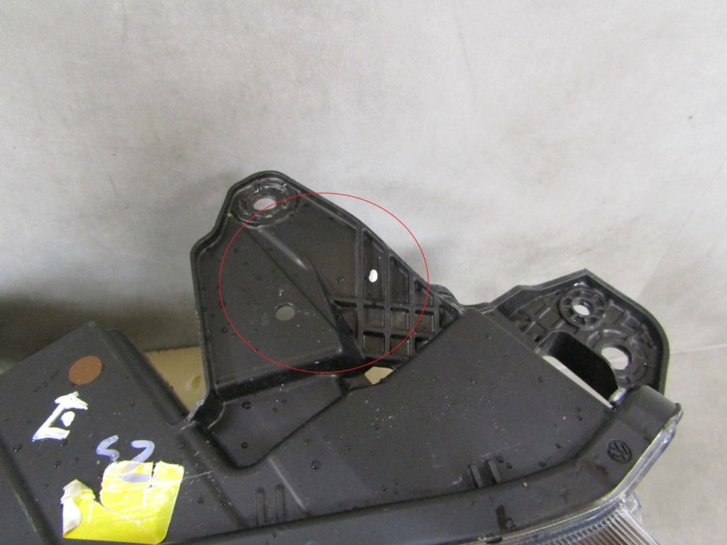 Prednji far VOLKSWAGEN AMAROK II 2 FULL LED IQ LIGHT 22- RH desni N1XB-13E016-A