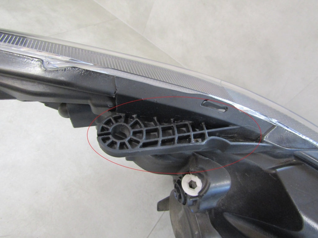 Prednji far Ford Transit MK8 halogen Lift 18- LH lijevi GK31-13W030-BC