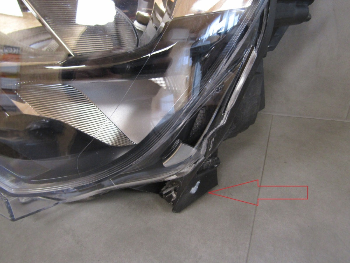 Prednji far OPEL COMBO E IV halogen LH lijevi 18- 9816825580