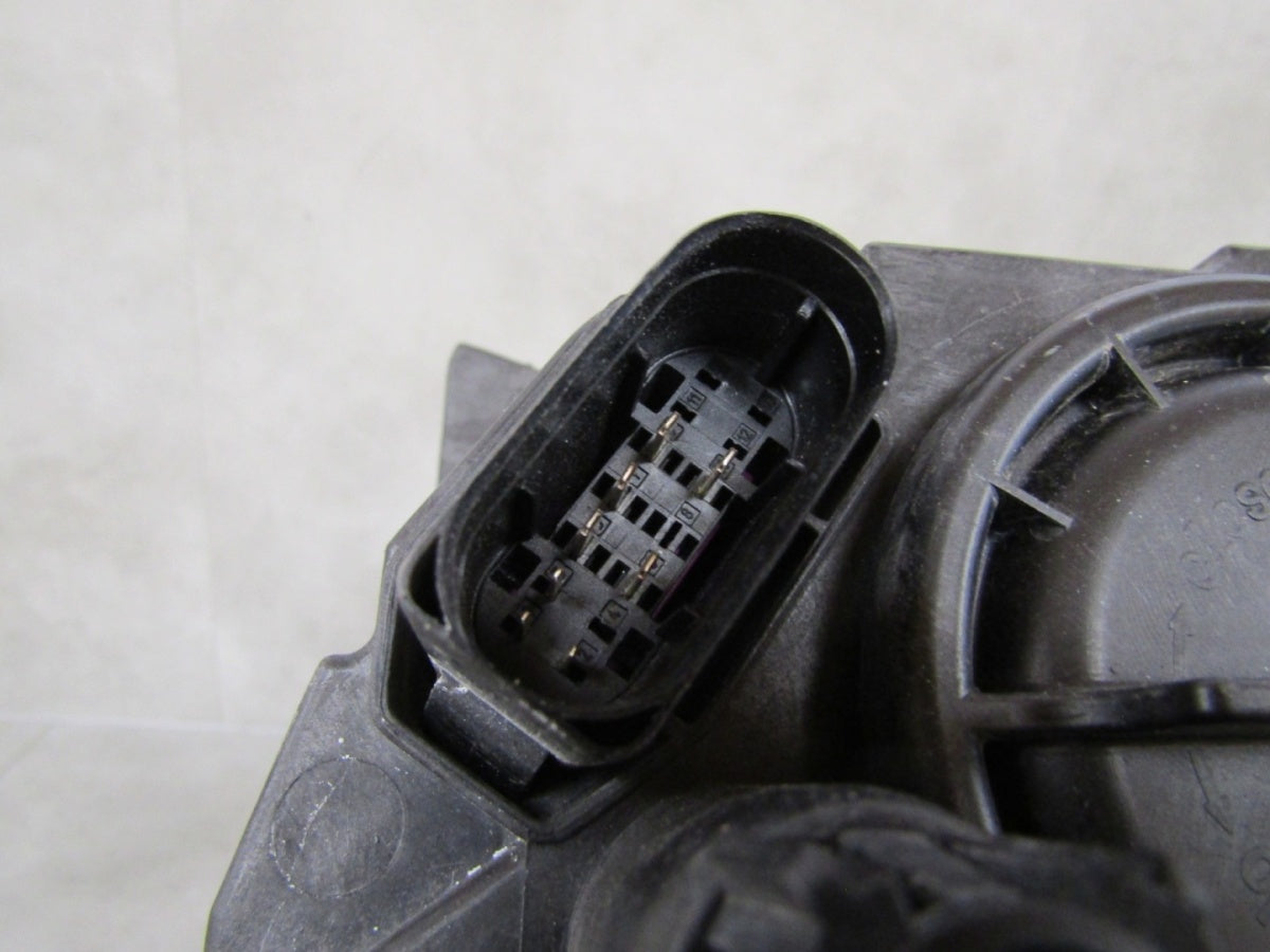 Prednji far Mercedes CLA W117 LIFT halogen 16-19 RH desni A1178200461