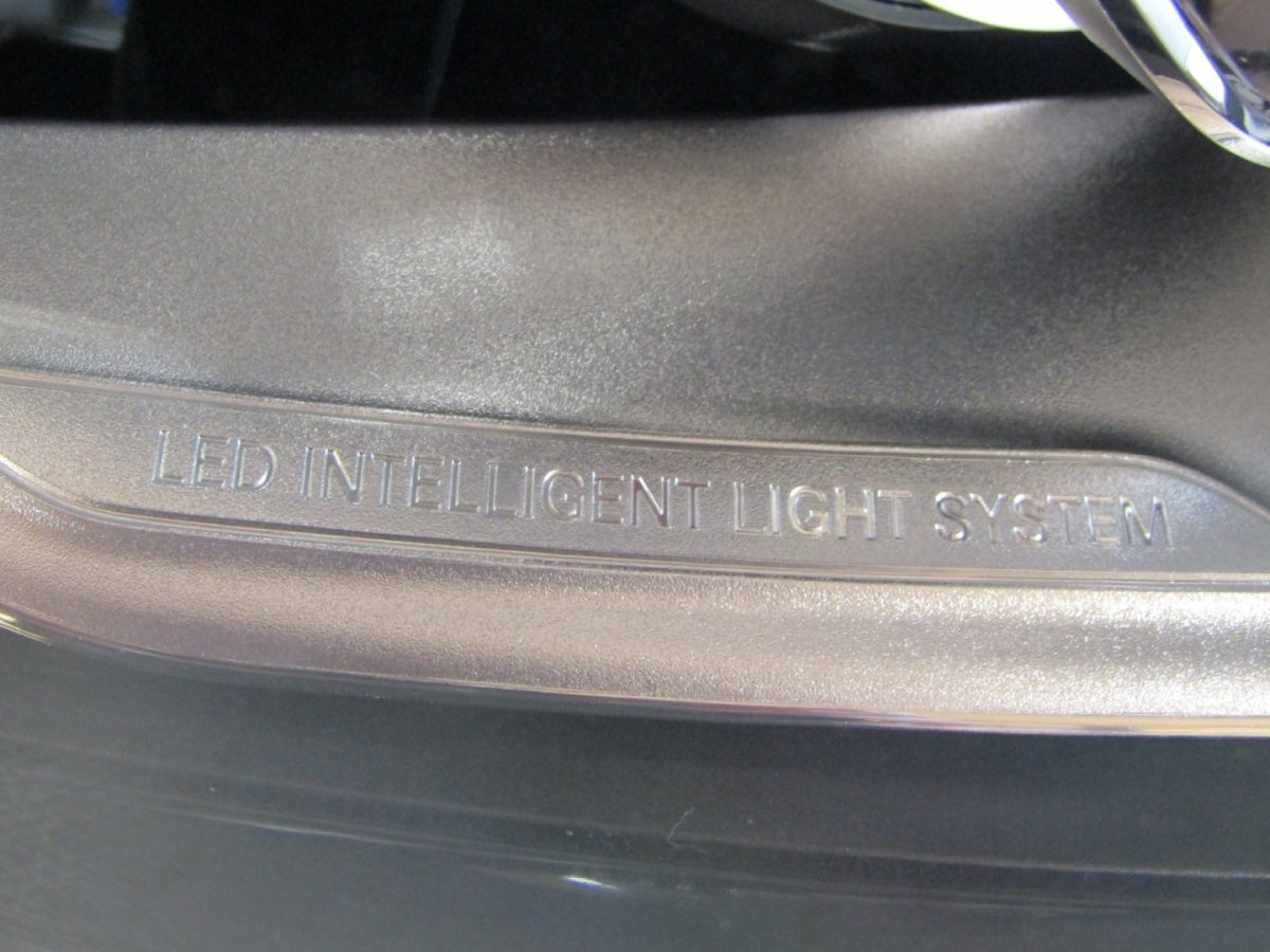 Prednji far Mercedes GLE W166 166 Lift Full LED ILS 15-19 RH desni A1669062203