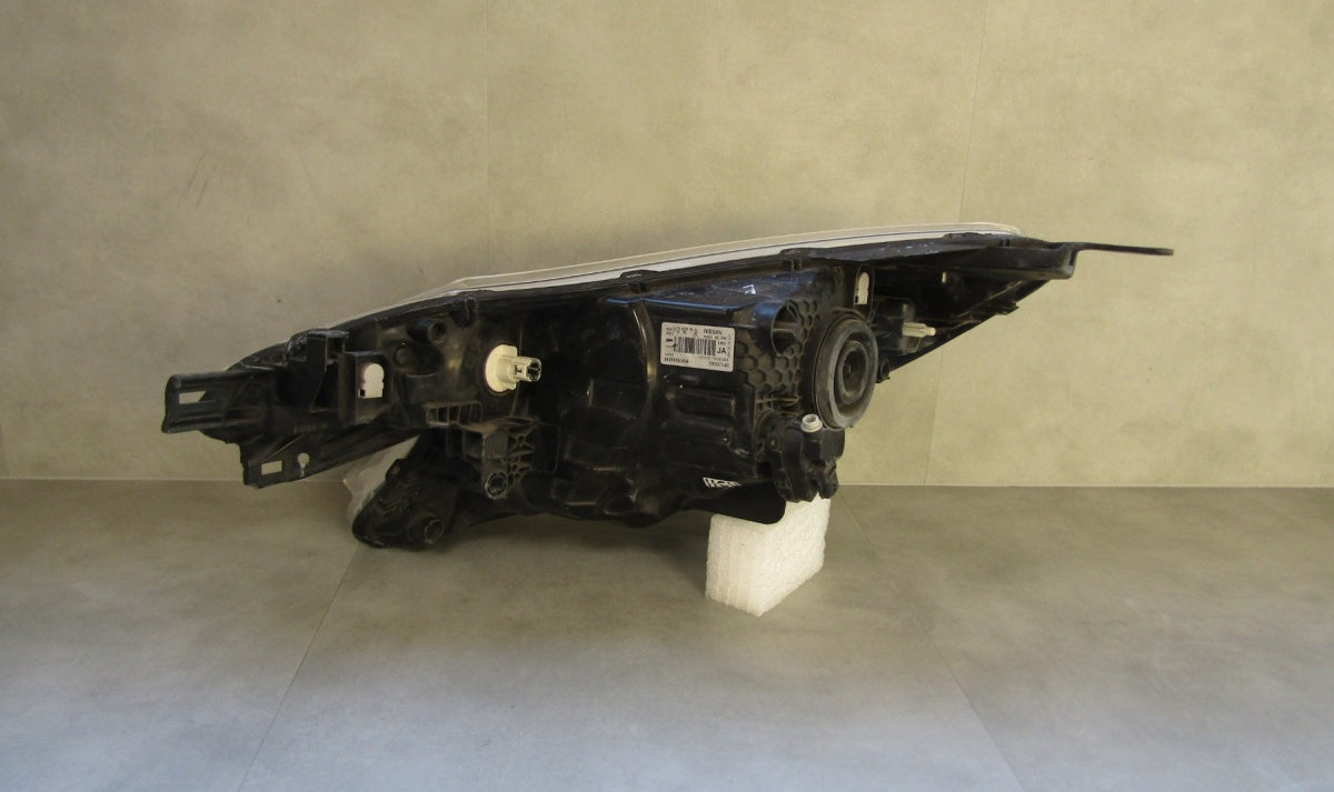Prednji far NISSAN NOTE II E12 halogen 12-16 RH 260103VV0A