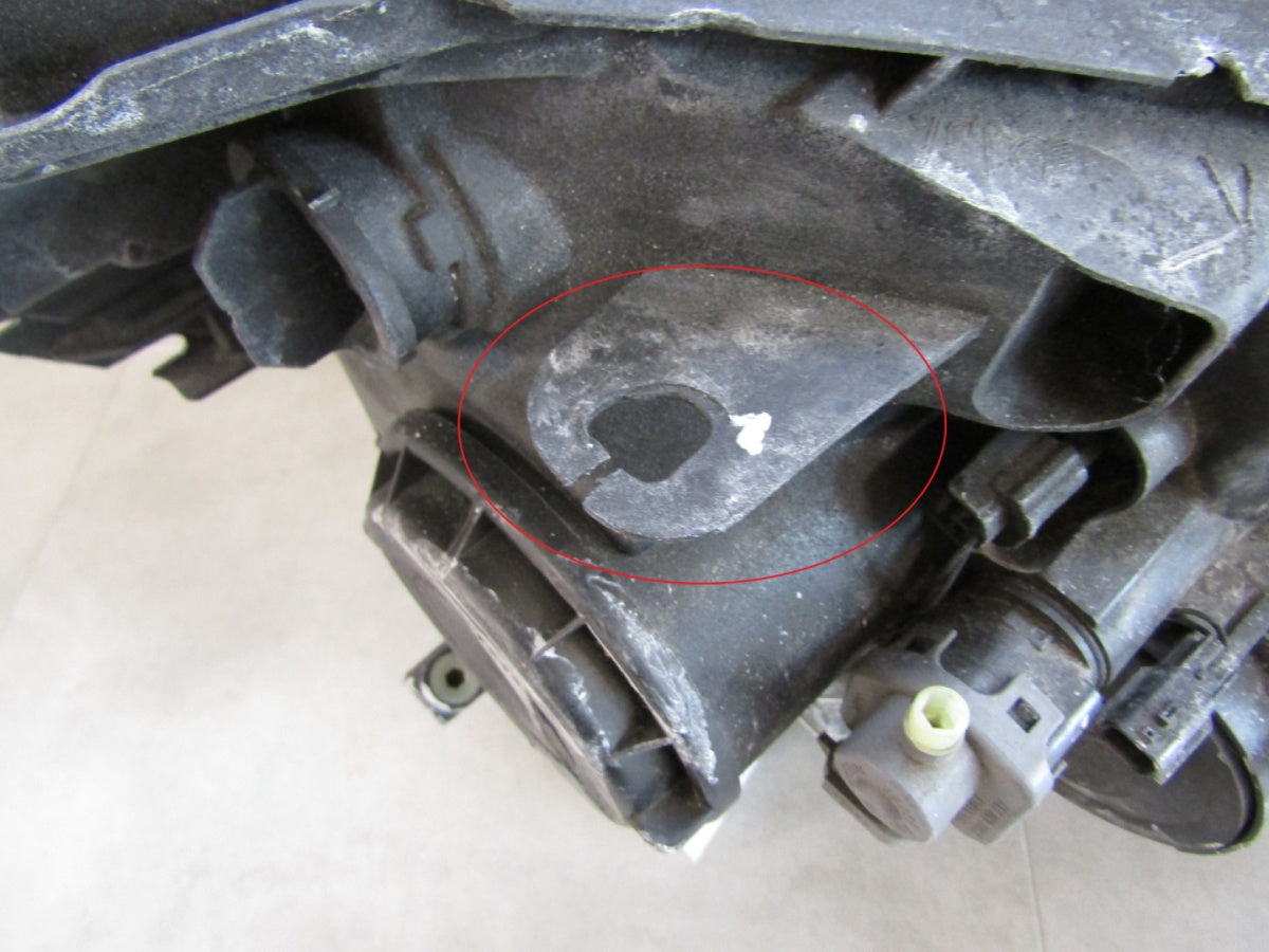 Prednji far NISSAN QASHQAI I J10 LIFT xenon nezakretni 09-13 LH