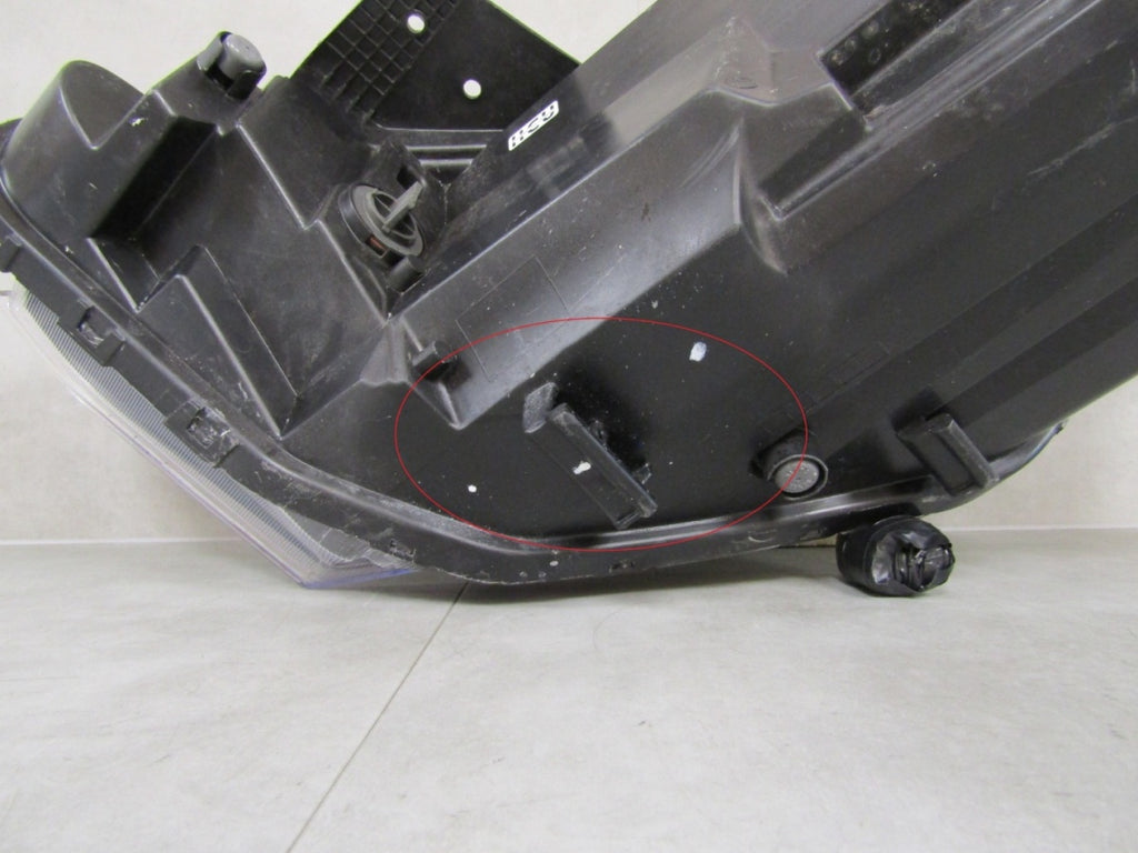 Prednji far HYUNDAI I20 3 III halogen DOŚWIETLANIE RH desni 20-