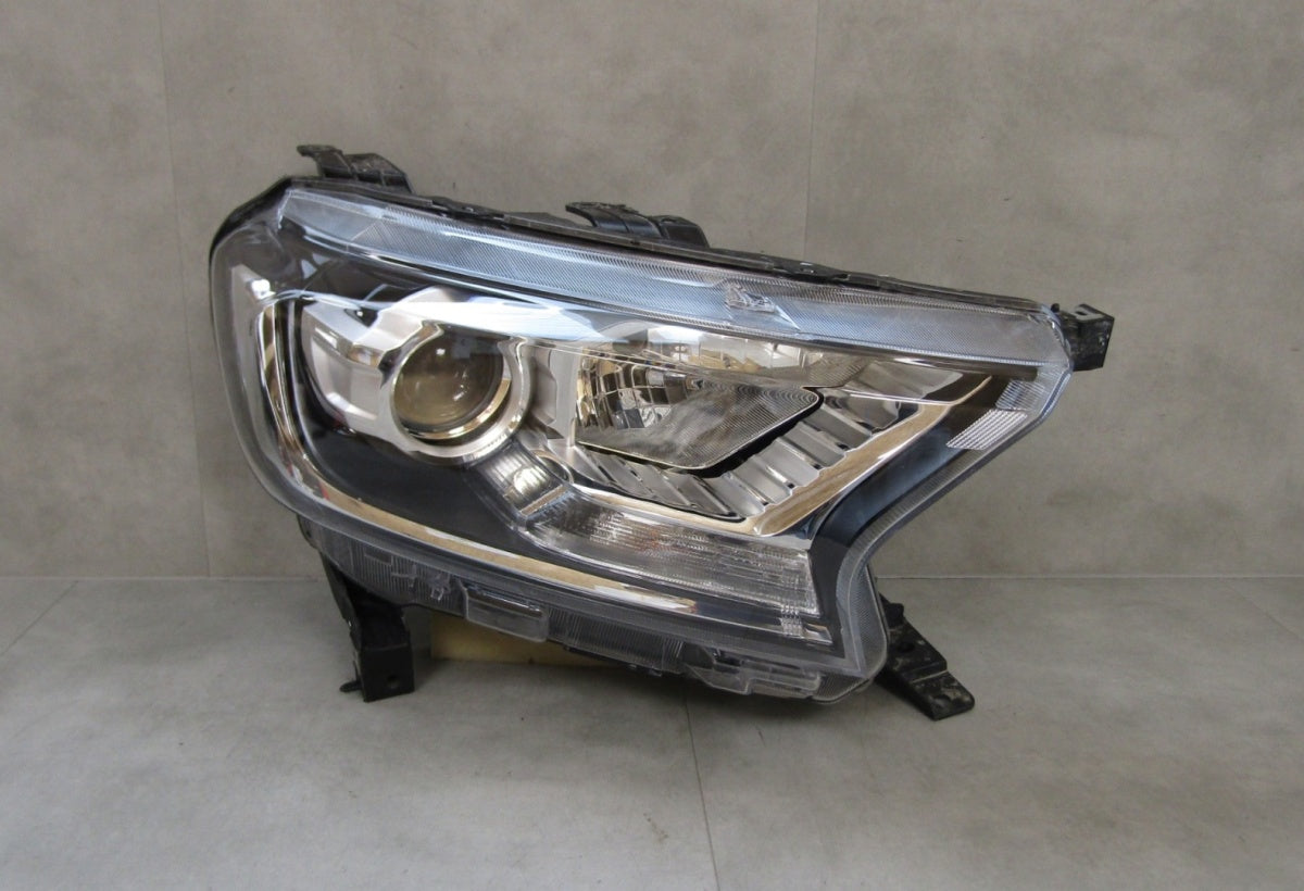 Prednji far FORD RANGER V 5 LIFT 15- halogen sa sočivom RH desni