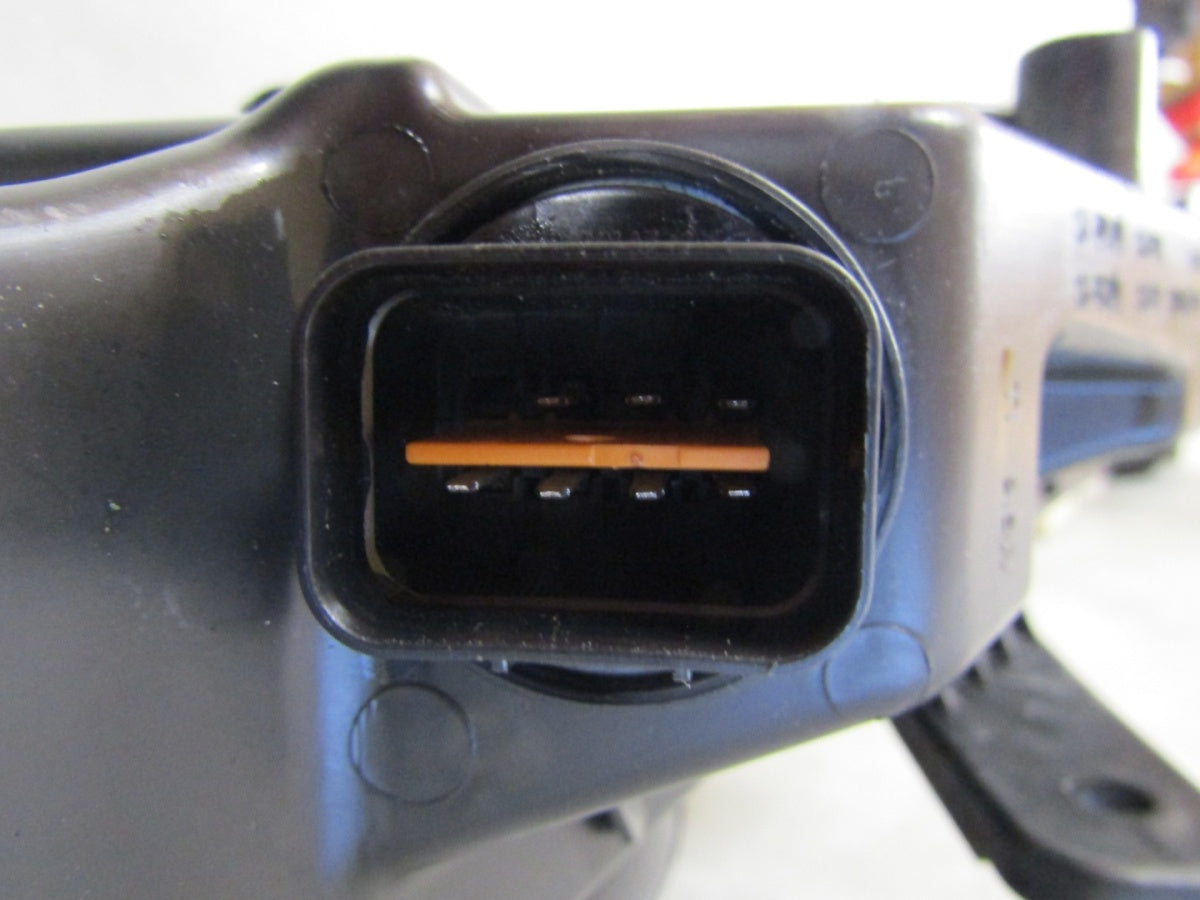 Prednji far MAXUS EUNIQ 6 FULL LED desni C00371014 SV51-03