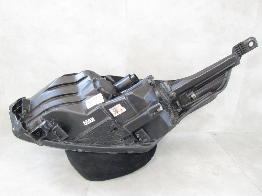 Prednji far KIA CEED 3 III LIFT halogen sa sočivom crni 21- RH 92102J7051