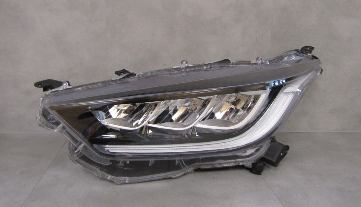 Prednji far TOYOTA YARIS IV 4 LED LH lijevi 20-