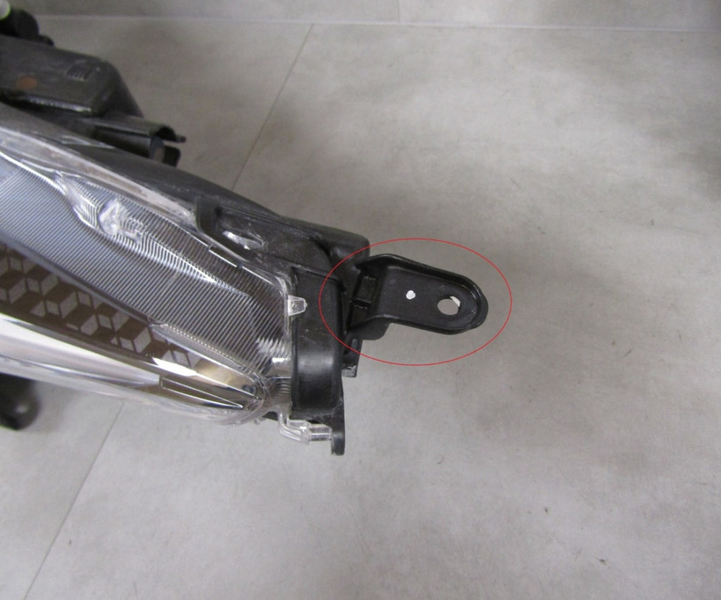 Prednji far TOYOTA YARIS IV 4 LED LH lijevi 20-