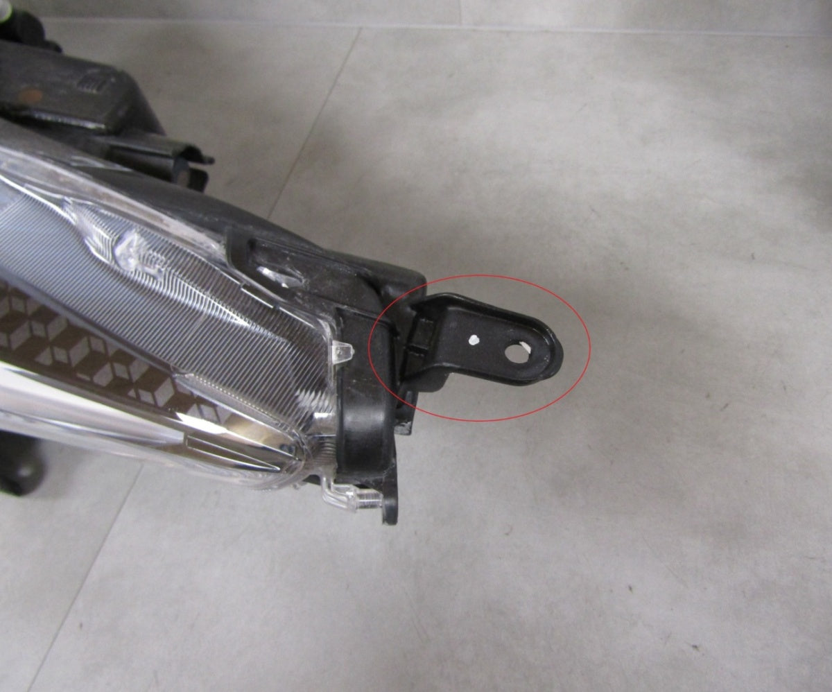 Prednji far TOYOTA YARIS IV 4 LED LH lijevi 20-