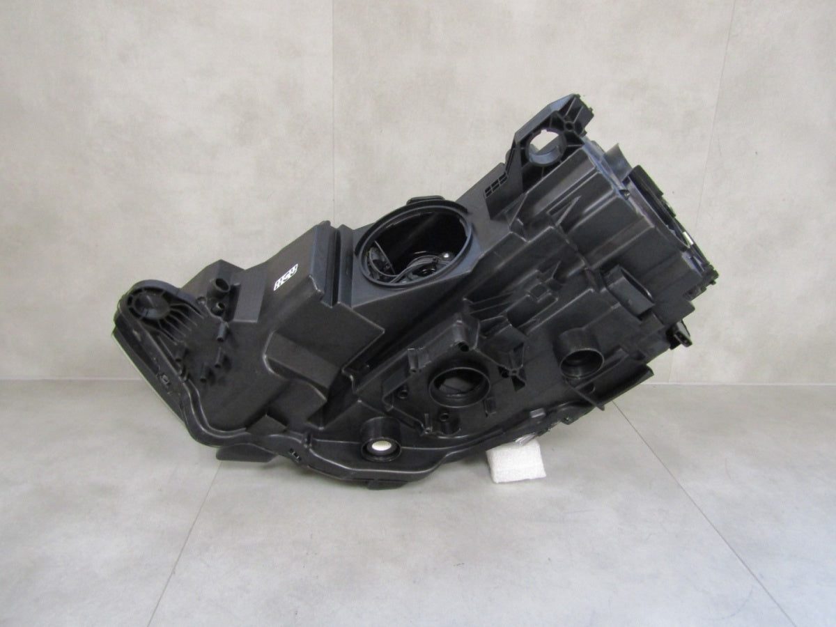 Prednji far AUDI A3 8V LIFT xenon nezakretni 16-20 RH 8V0941006E
