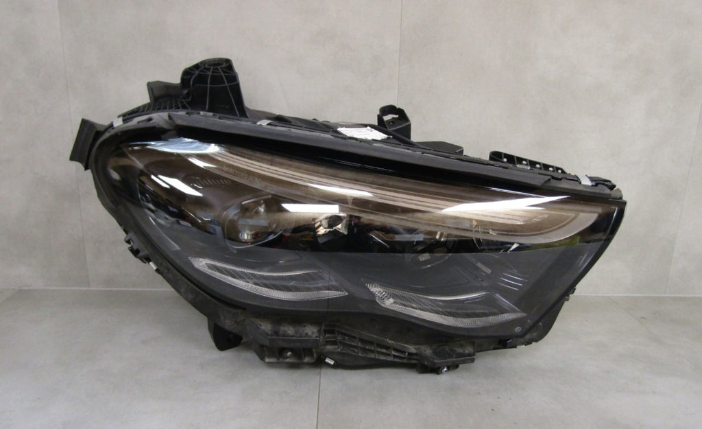 Prednji far MERCEDES E klasa W214 FULL LED DIGITAL LIGHT 23- RH A2149064202