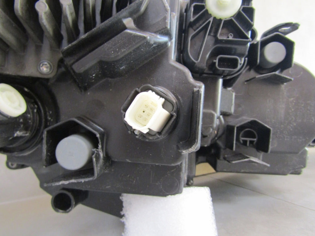 Prednji far TOYOTA COROLLA E21 HB KOMBI LIFT FULL LED LH lijevi 23-