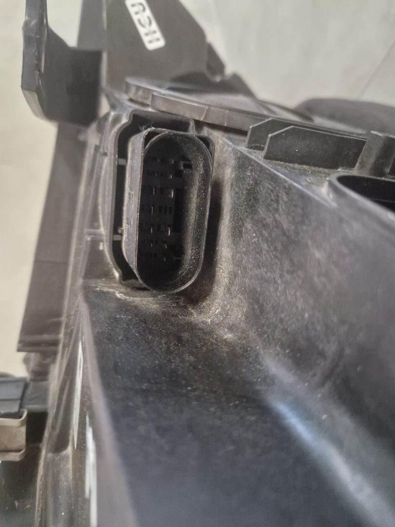 Prednji far AUDI Q3 8U0 LIFT xenon nezakretni 14-18 lijevi LH 8U0941005C