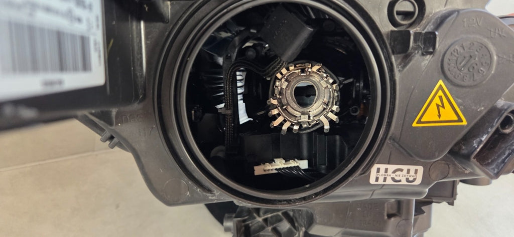 Prednji far FORD KUGA MK2 LIFT xenon zakretni CIEMNA 16-19 lijevi LH GV41-13D155-EF