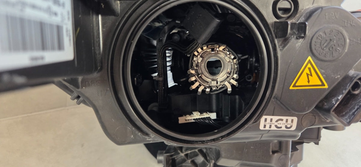 Prednji far FORD KUGA MK2 LIFT xenon zakretni CIEMNA 16-19 lijevi LH GV41-13D155-EF