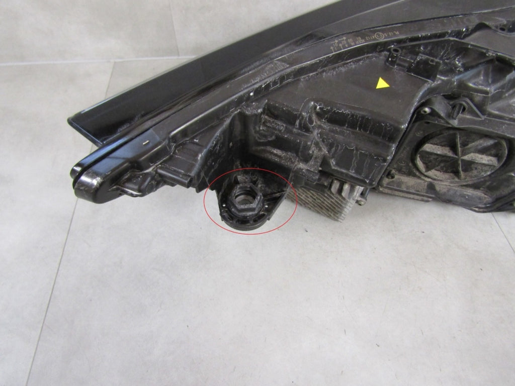 Prednji far AUDI A6 C8 LED 18- RH desni 4K0941034