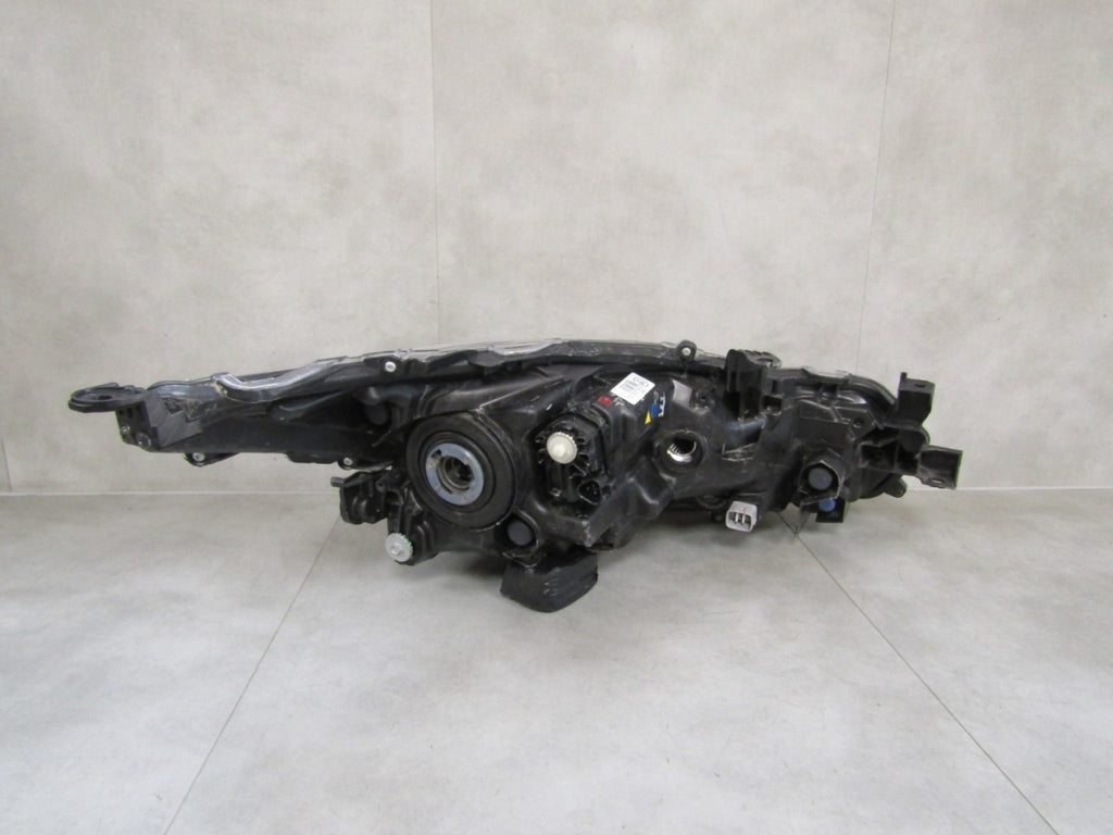 Prednji far TOYOTA COROLLA E21 SEDAN halogen sa sočivom LH 18- 8115002T3100