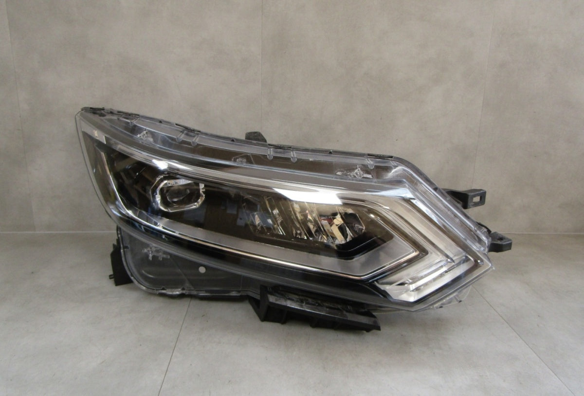 Prednji far Nissan Qashqai J11 Lift Full LED 17-21 RH desni Koito 100-19011