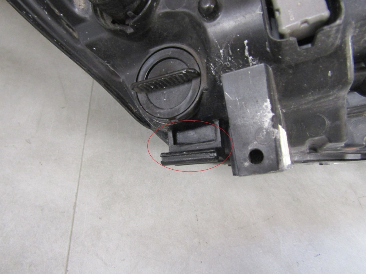 Prednji far KIA SORENTO 3 III LIFT halogen sa sočivom 17-20 LH lijevi 92101C5530