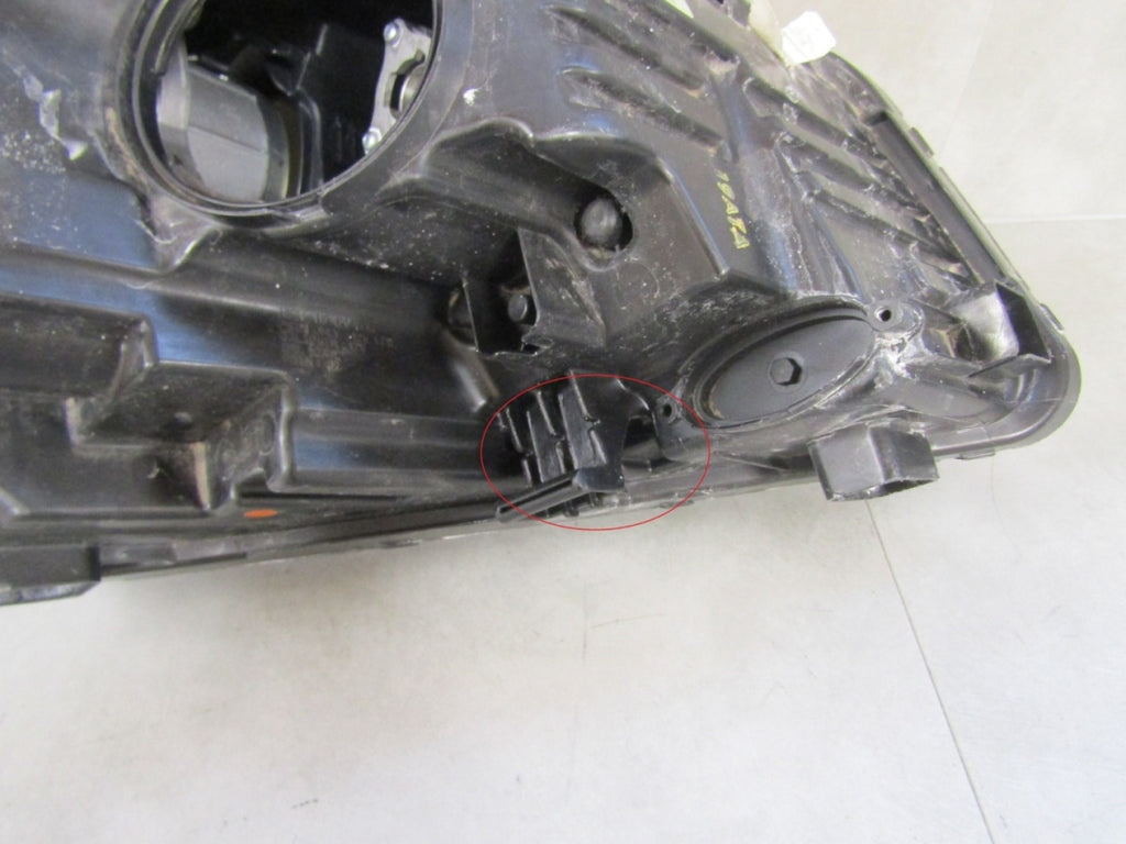 Prednji far KIA SORENTO 3 III LIFT halogen sa sočivom 17-20 LH lijevi 92101C5530
