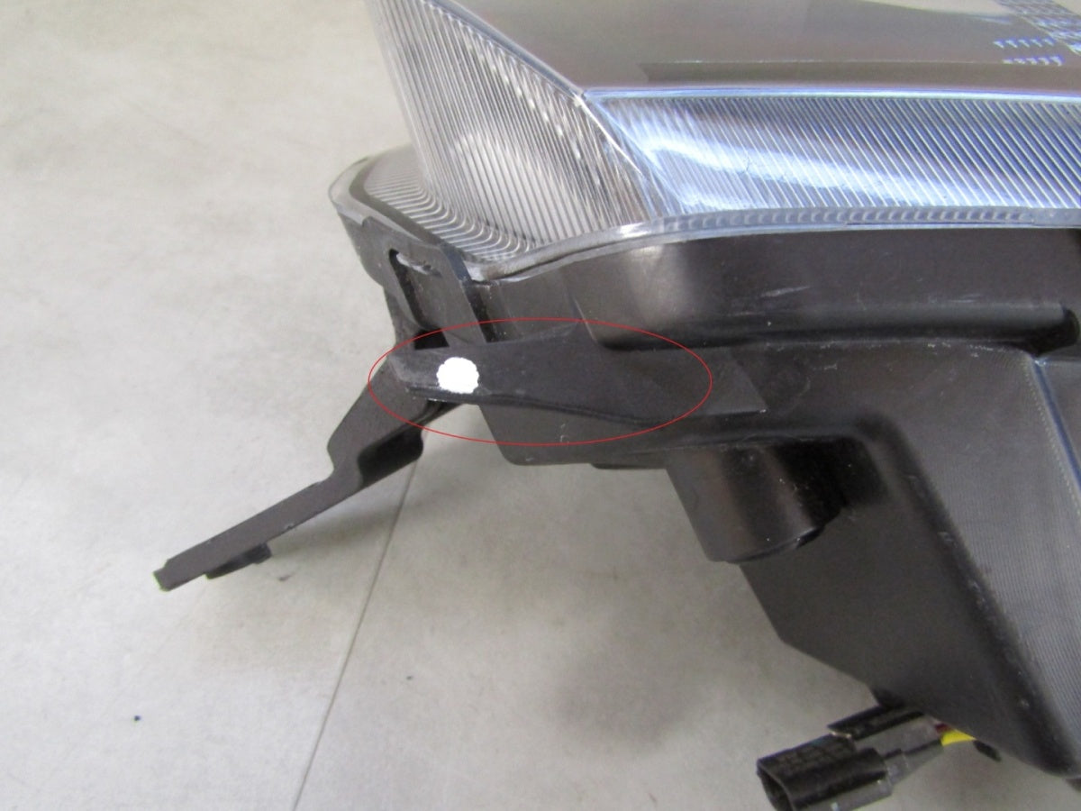 Prednji far DACIA SPRING RH desni LED 21- 266008993R