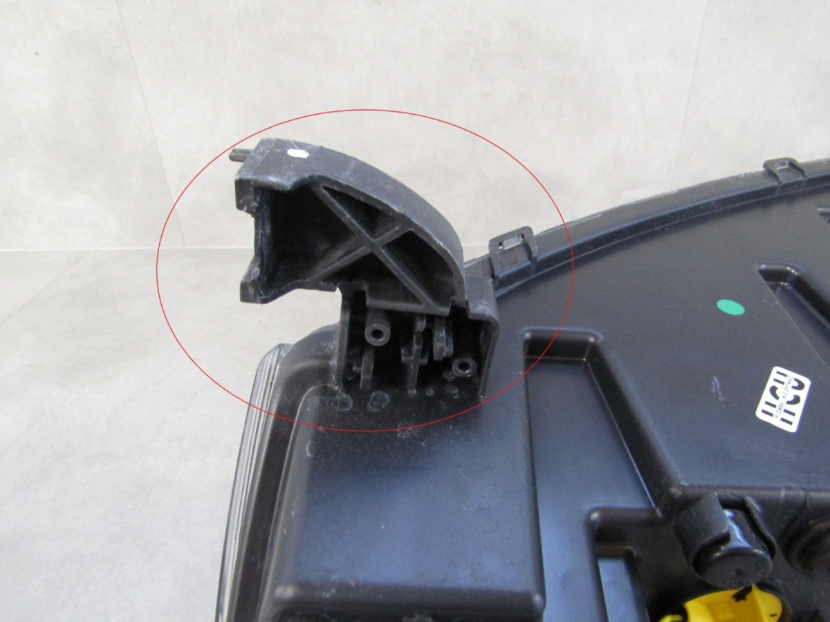 Prednji far DACIA SPRING RH desni LED 21- 266008993R