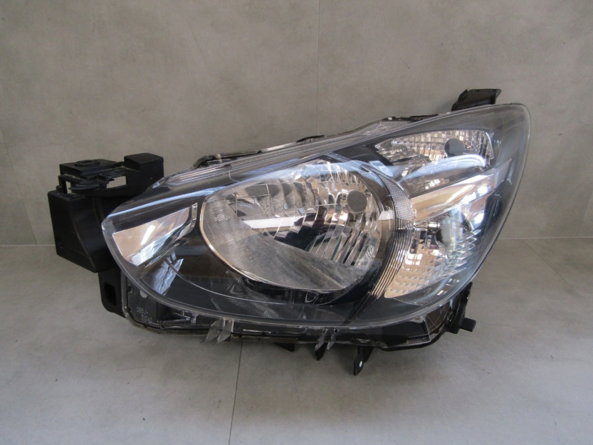 Prednji far MAZDA 2 DJ halogen koito 10018384 14-19 LH lijevi