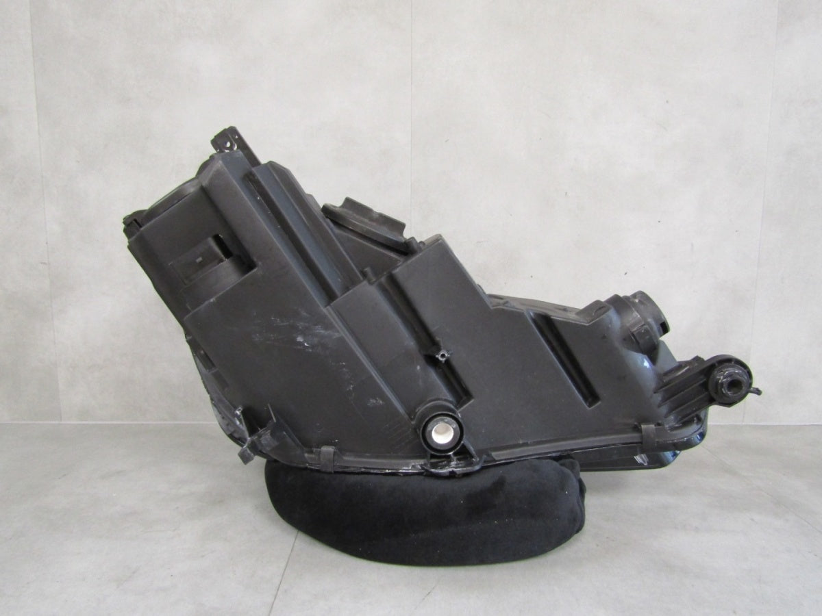 Prednji far AUDI A4 B9 xenon nezakretni 15-19 LH 8W0941084