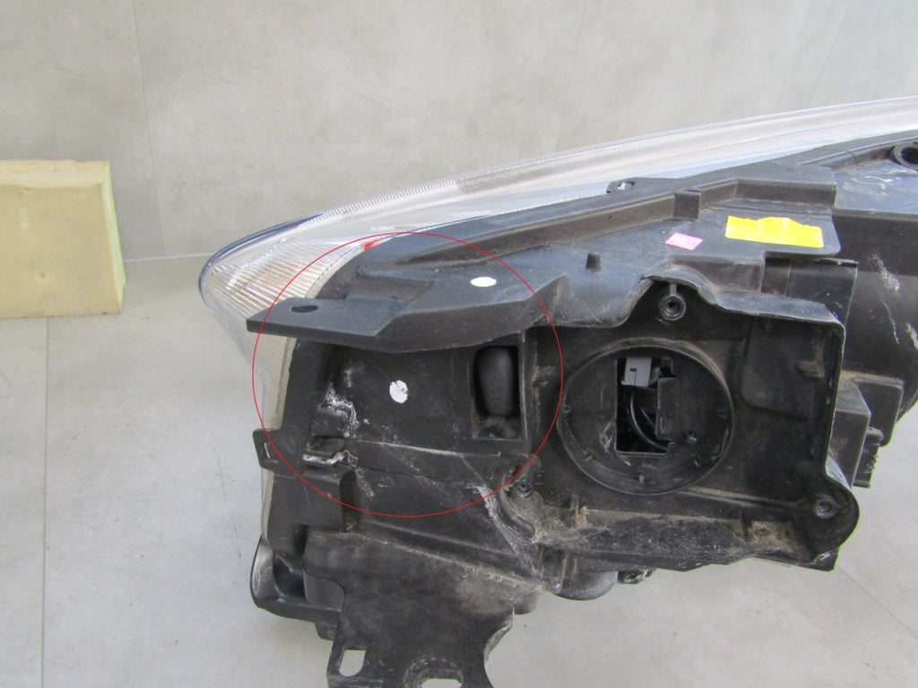 Prednji far Ford Kuga MK2 Lift xenon zakretni 16-19 RH desni GV41 13D154