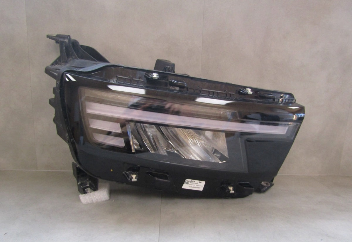 Prednji far OPEL FRONTERA LED 24- RH desni