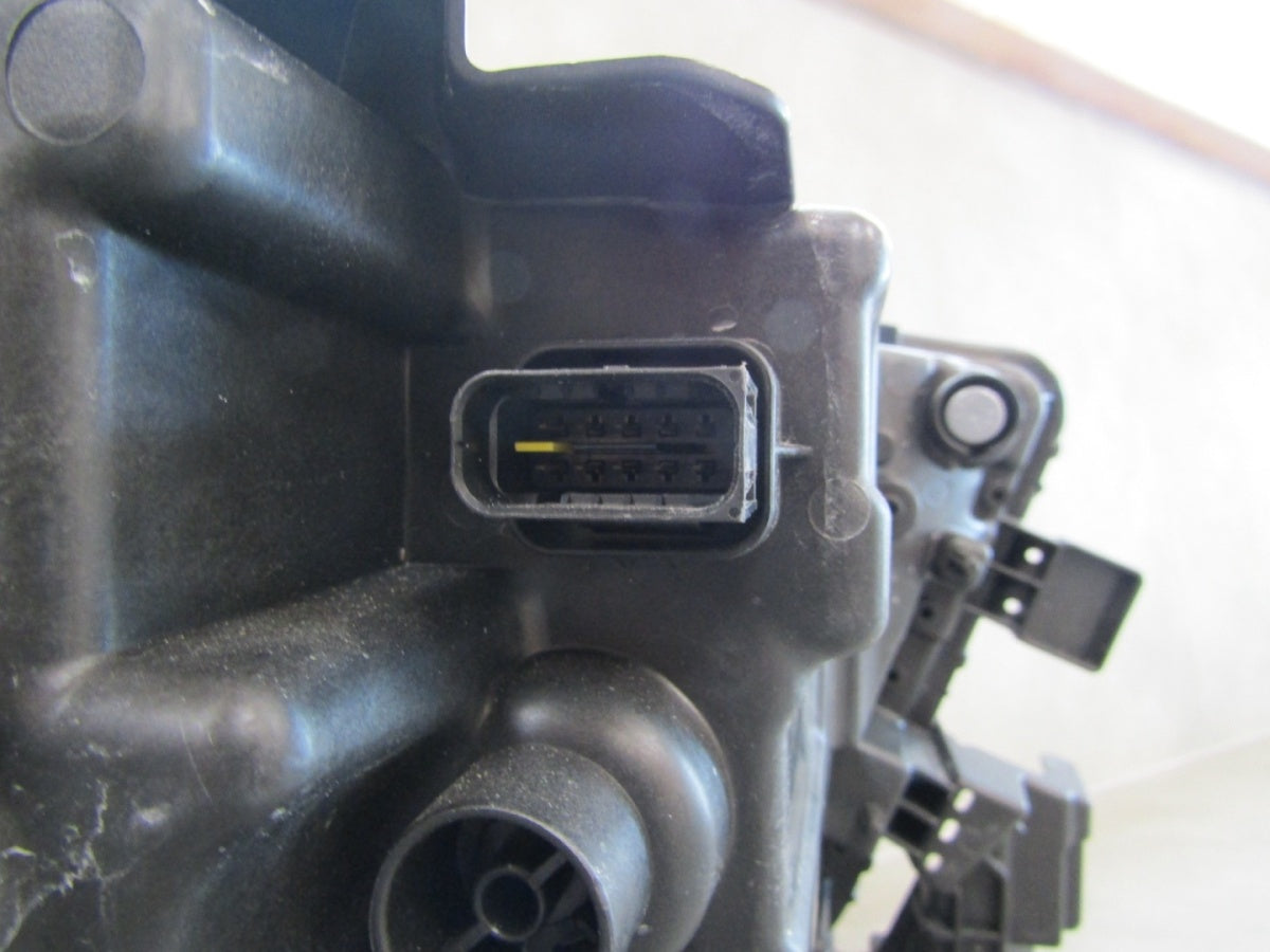 Prednji far OPEL FRONTERA LED 24- LH lijevi 9850142580