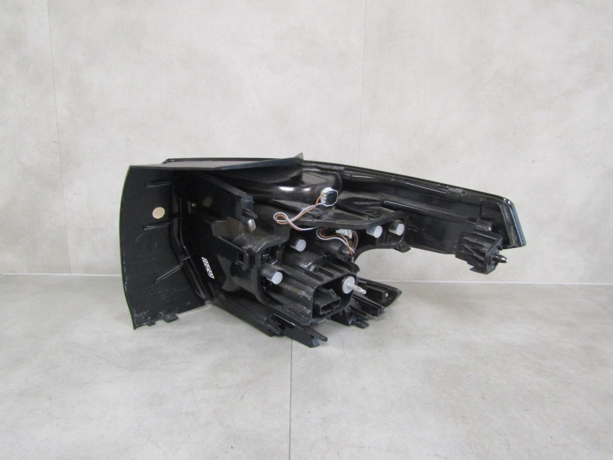 Stop svjetlo Citroën C3 Aircross II 2 halogen LH lijevi 24- 9848440780