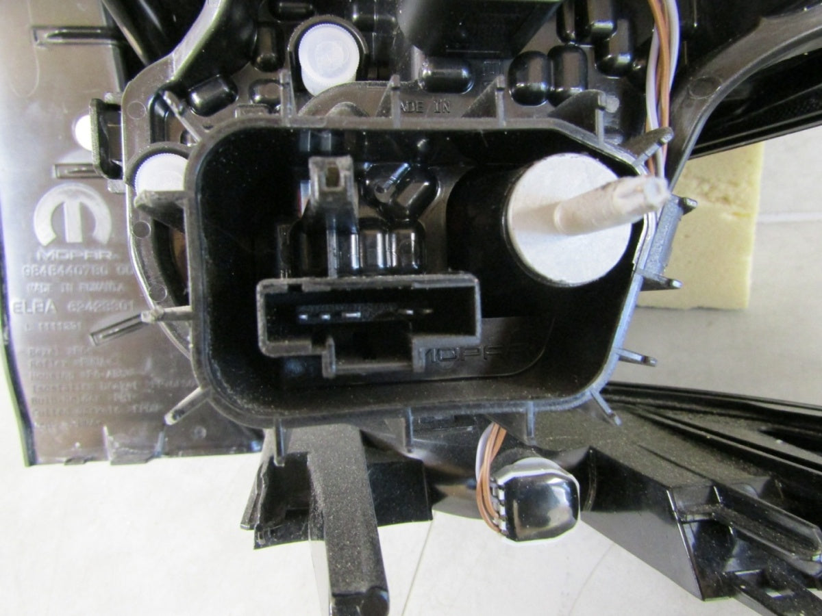 Stop svjetlo Citroën C3 Aircross II 2 halogen LH lijevi 24- 9848440780