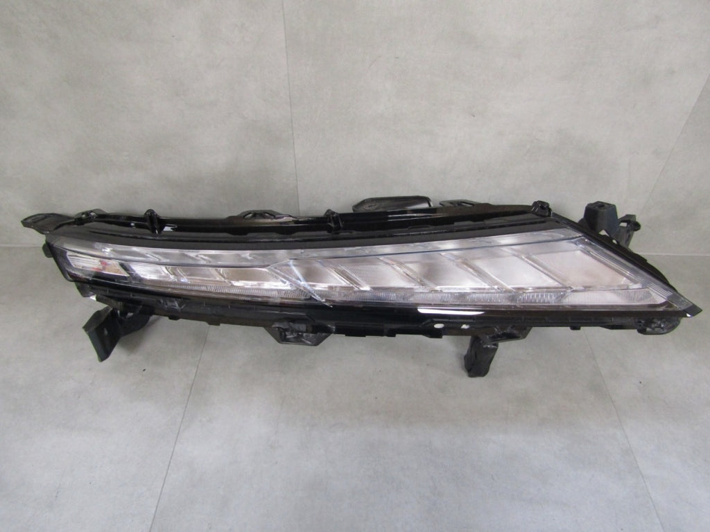 Prednji far Mitsubishi Eclipse Cross LIFT LED DRL 20- RH desni