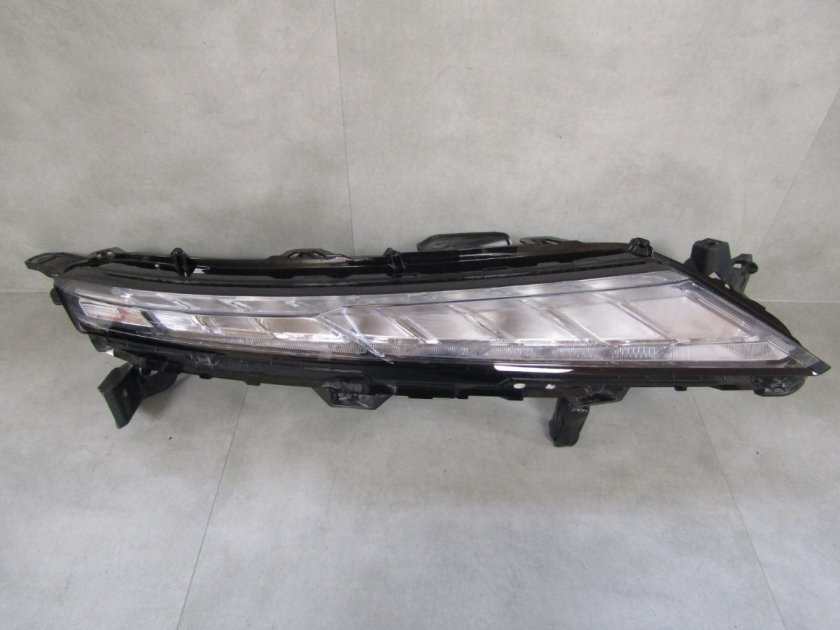 Prednji far Mitsubishi Eclipse Cross LIFT LED DRL 20- RH desni