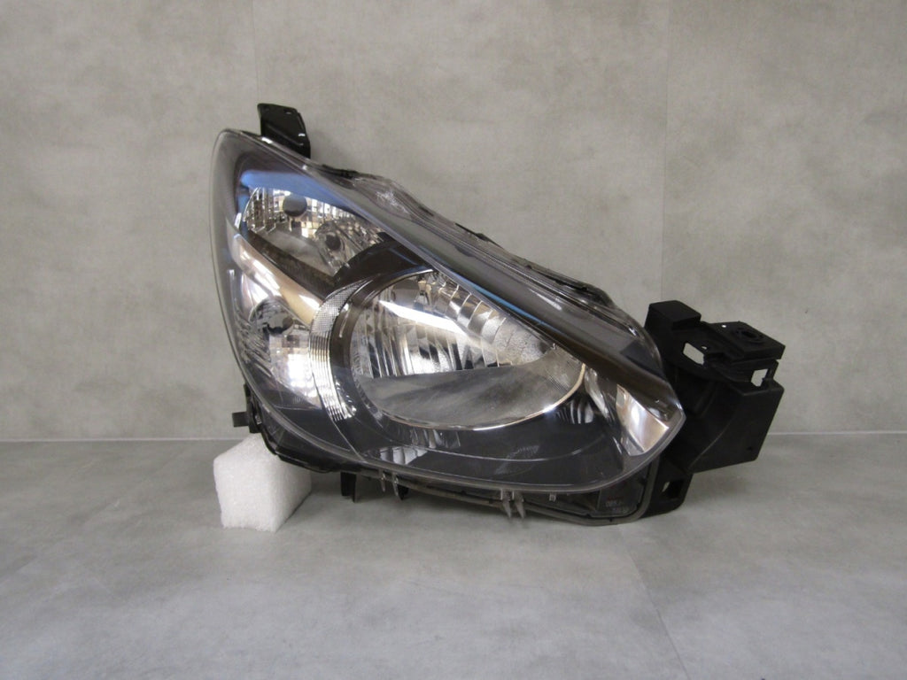 Prednji far MAZDA 2 DJ halogen 14-19 RH