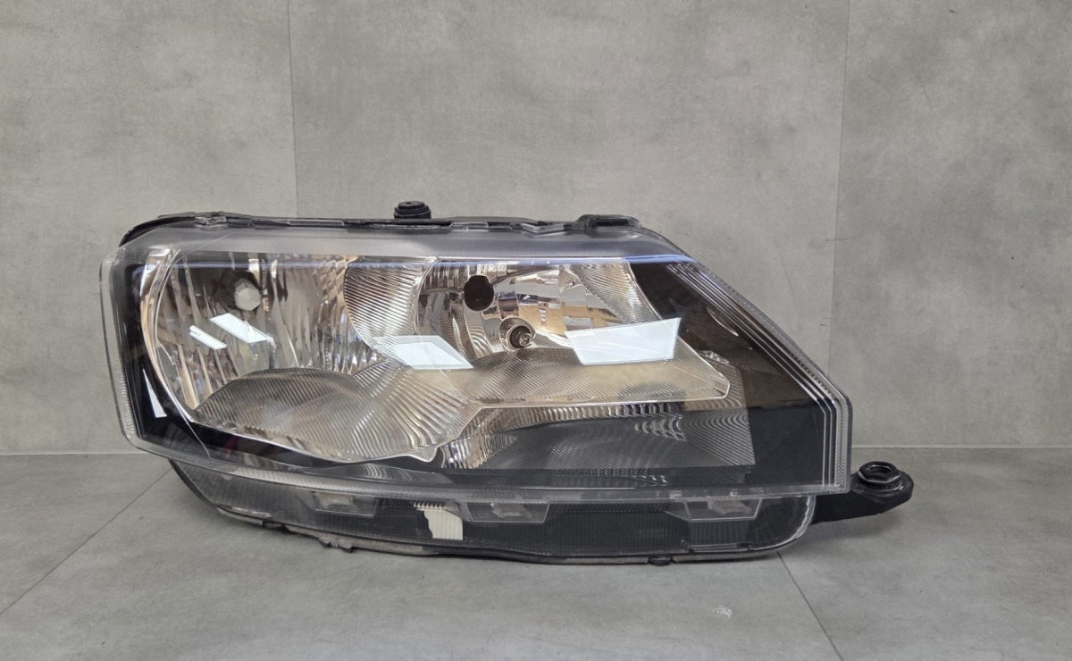 Prednji far SKODA RAPID halogen 12-16 desni RH 5JB941016