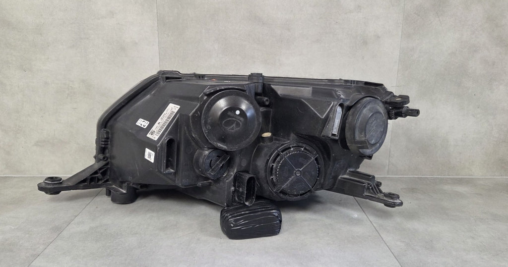 Prednji far SKODA RAPID halogen 12-16 desni RH 5JB941016