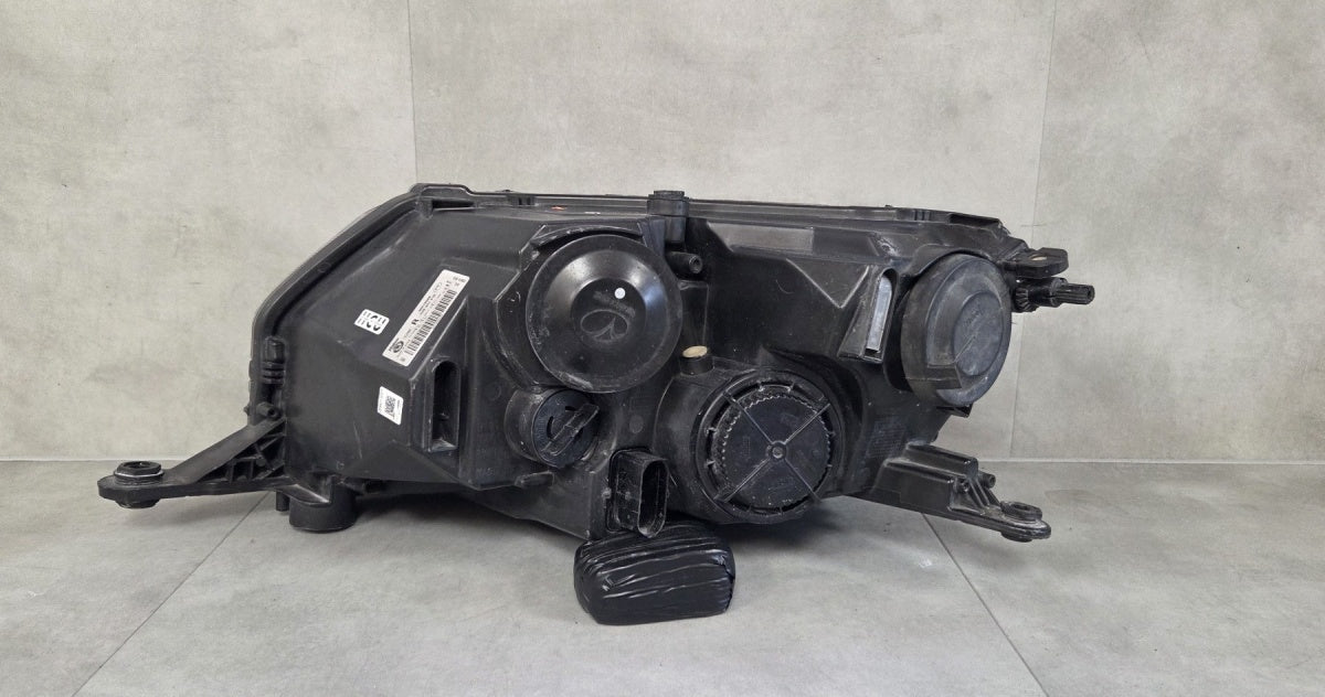 Prednji far SKODA RAPID halogen 12-16 desni RH 5JB941016