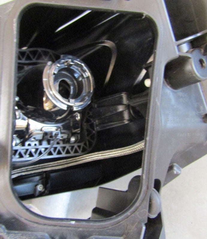 Prednji far OPEL VIVARO C ZAFIRA D xenon desni RH 19-23 9832836480-00